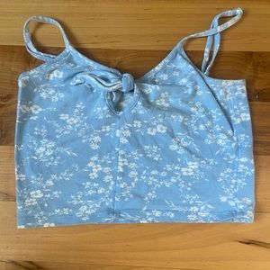 Pacsun:Me To We blue floral cropped tank top